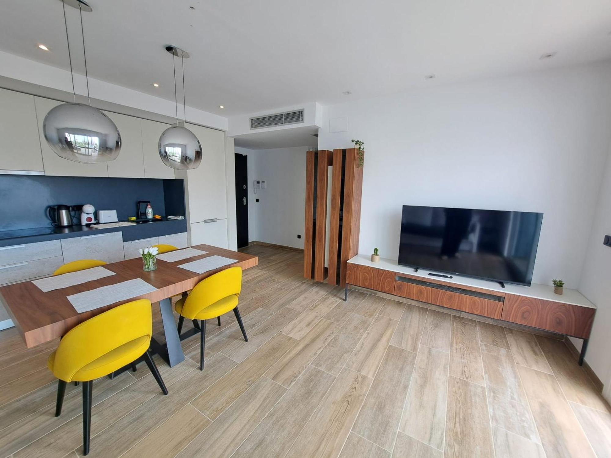Nice 2 Bedroom Bali Apartment With Sea Views Torrevieja Extérieur photo
