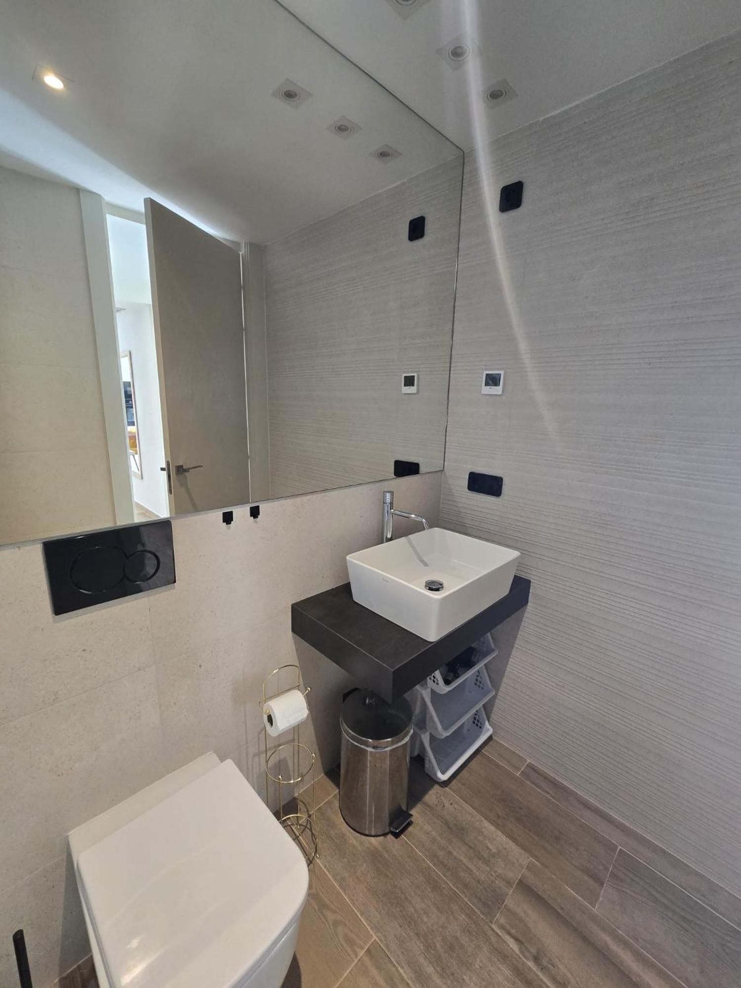Nice 2 Bedroom Bali Apartment With Sea Views Torrevieja Extérieur photo