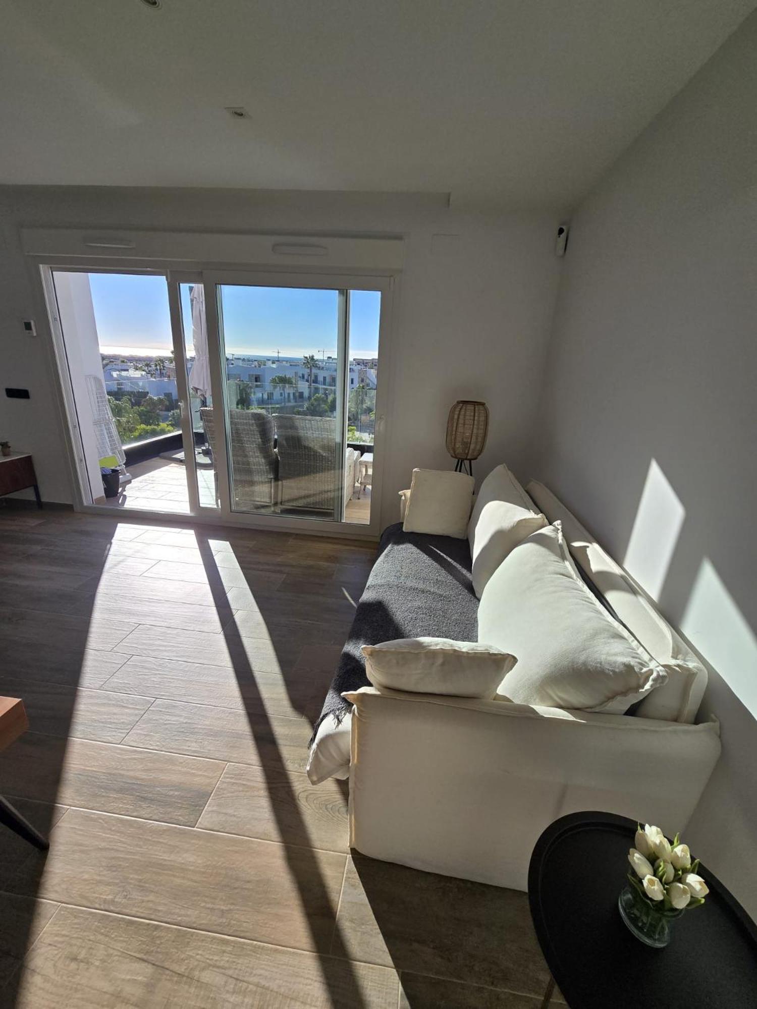 Nice 2 Bedroom Bali Apartment With Sea Views Torrevieja Extérieur photo